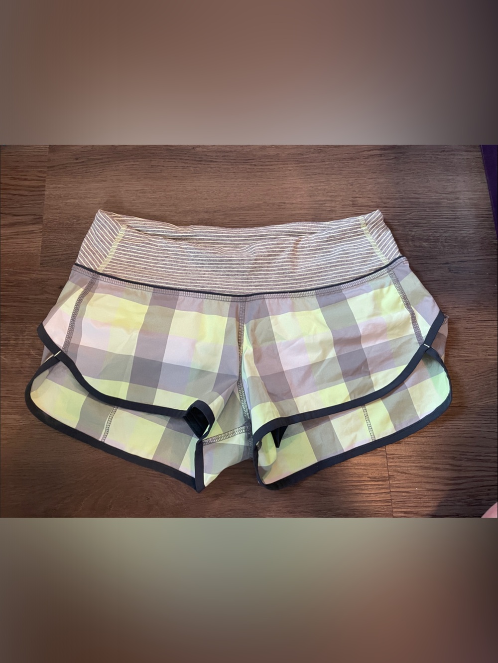 Lululemon vintage Plaid Gingham Speed Shorts sz 4